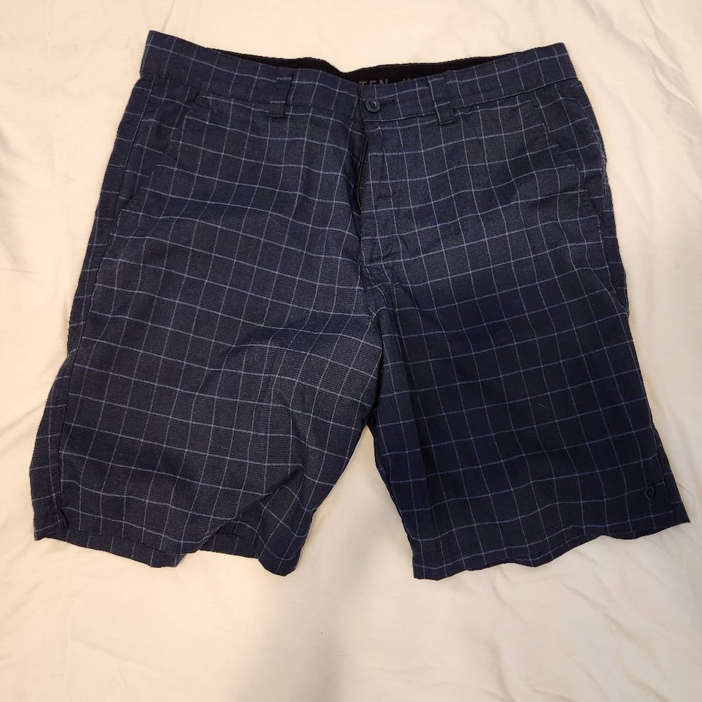 Hang Ten Shorts - Size 36